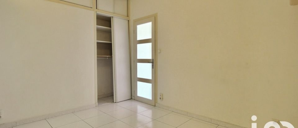 Appartement 3 pièces de 65 m² à Marseille (13007)