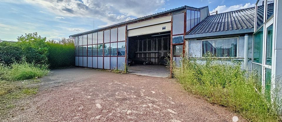 Parking of 550 m² in Cosne-Cours-sur-Loire (58200)