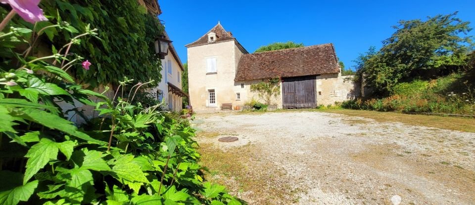 Demeure 8 pièces de 251 m² à Châtellerault (86100)