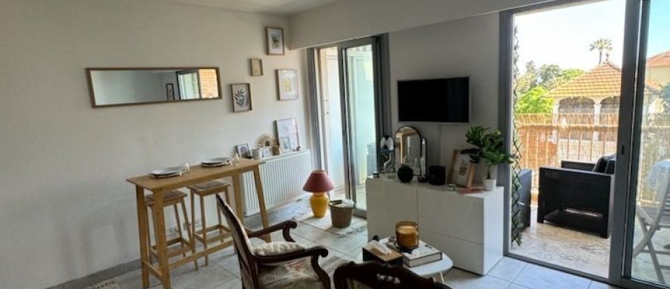 Apartment 1 room of 30 m² in Cannes (06400)