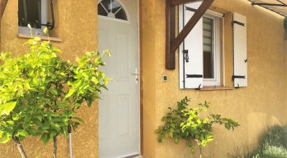 Maison 4 pièces de 91 m² à Castillon-du-Gard (30210)