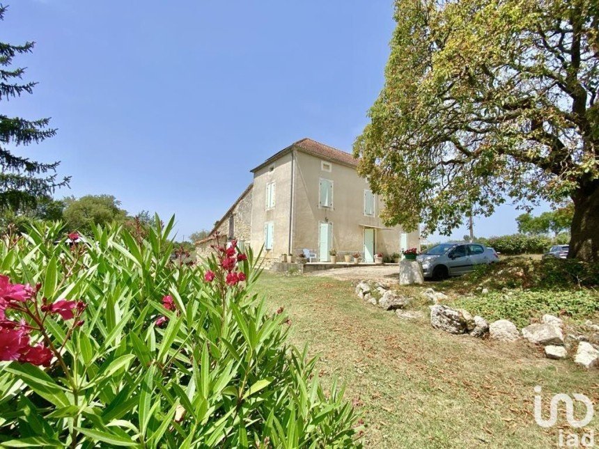 Maison 6 pièces de 350 m² à Lamontjoie (47310)