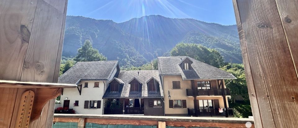 Appartement 4 pièces de 103 m² à Le Bourg-d'Oisans (38520)