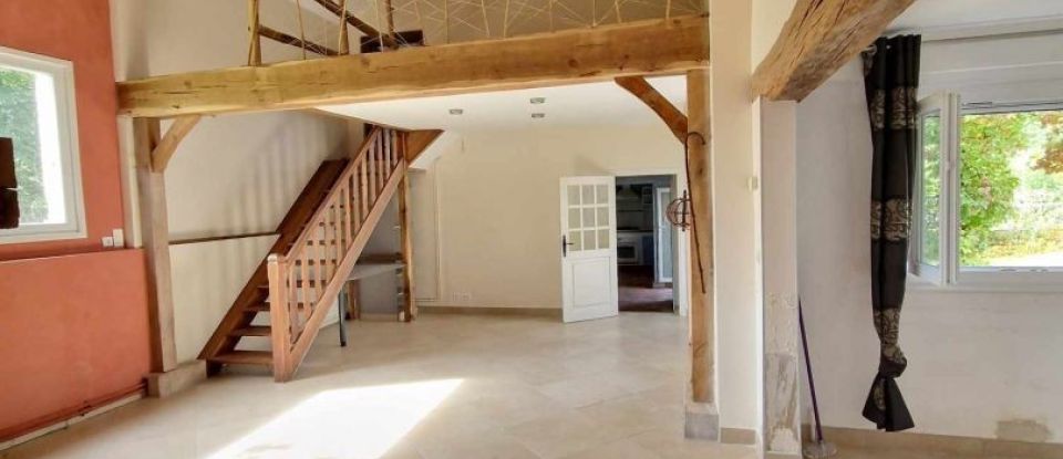 Maison 8 pièces de 235 m² à Les Bordes (45460)