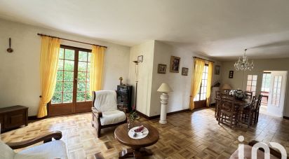 House 8 rooms of 137 m² in Cérans-Foulletourte (72330)