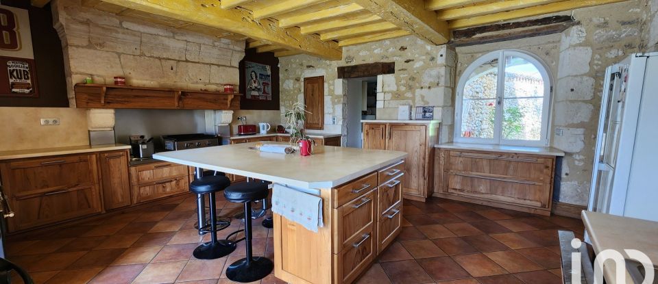 Maison de campagne 11 pièces de 342 m² à Jaure (24140)