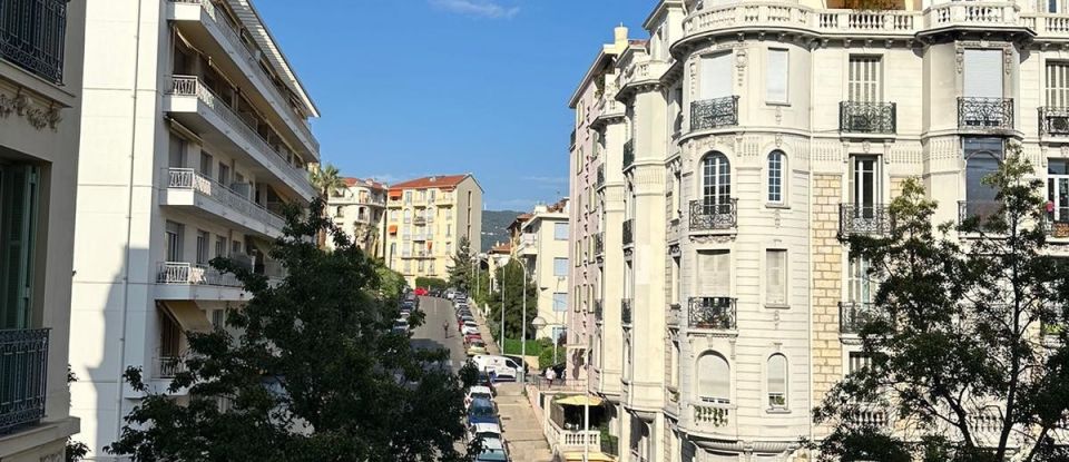 Appartement 5 pièces de 125 m² à Nice (06100)