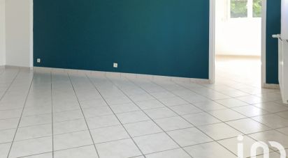 Appartement 3 pièces de 65 m² à Combs-la-Ville (77380)