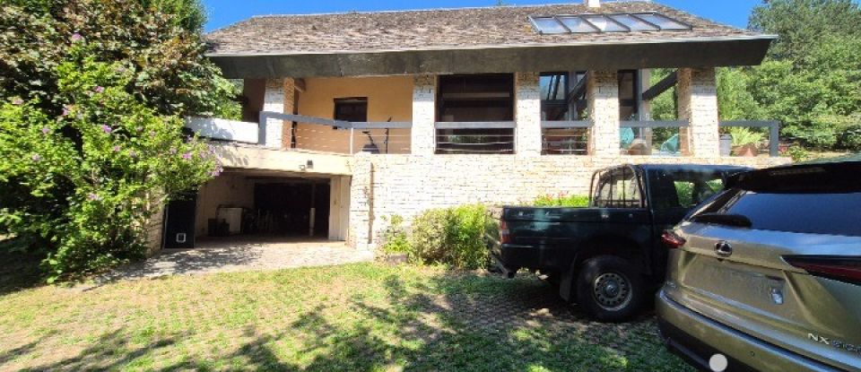 Architect house 8 rooms of 173 m² in Ispagnac (48320)