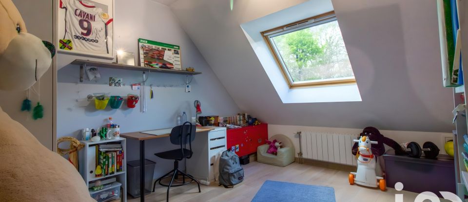 Maison 7 pièces de 133 m² à Juziers (78820)