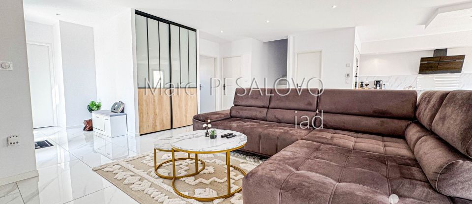 Pavilion 5 rooms of 131 m² in Claira (66530)