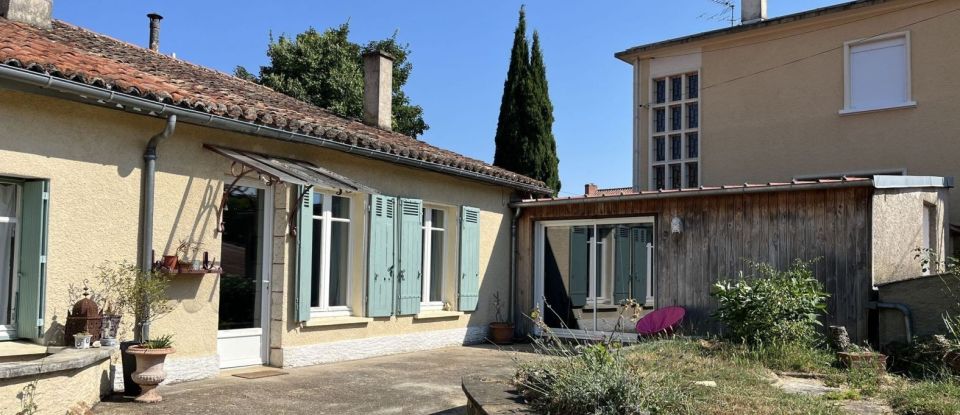 Maison 7 pièces de 138 m² à Poitiers (86000)