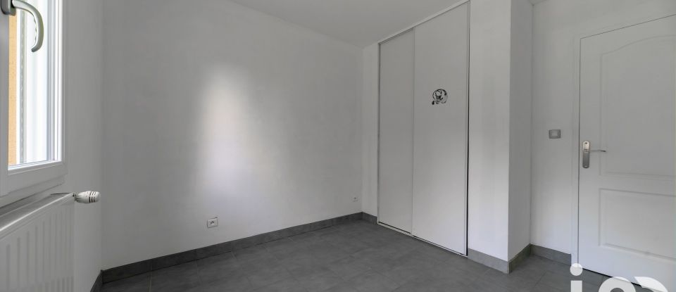 Maison 5 pièces de 100 m² à Puy-Guillaume (63290)