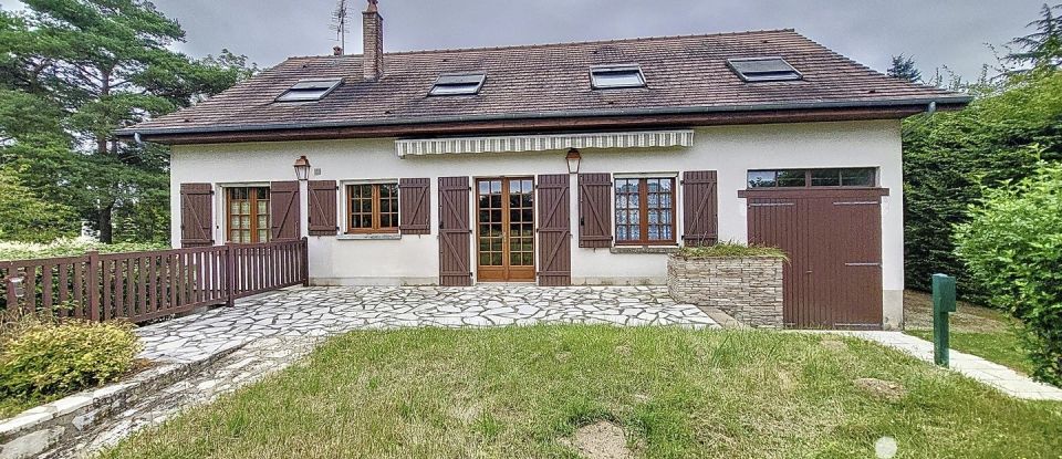 Maison traditionnelle 9 pièces de 164 m² à Vieilles-Maisons-sur-Joudry (45260)