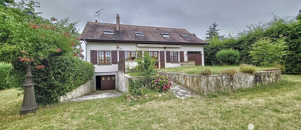 Maison traditionnelle 9 pièces de 164 m² à Vieilles-Maisons-sur-Joudry (45260)