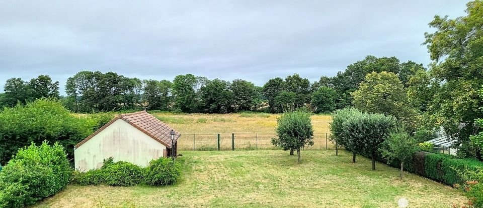 Maison traditionnelle 9 pièces de 164 m² à Vieilles-Maisons-sur-Joudry (45260)