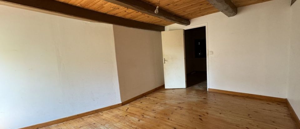 House 5 rooms of 109 m² in Herment (63470)