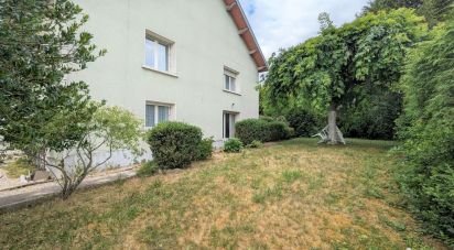 Maison 4 pièces de 143 m² à Rolampont (52260)