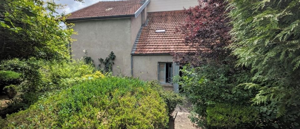 House 4 rooms of 143 m² in Rolampont (52260)