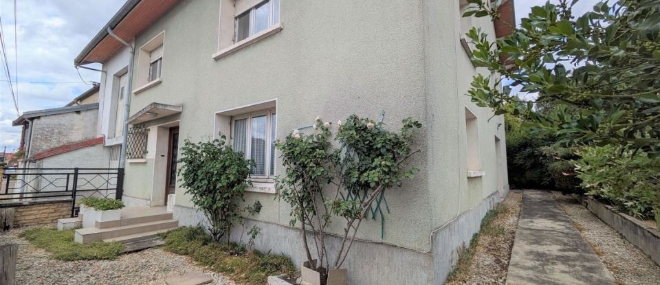 House 4 rooms of 143 m² in Rolampont (52260)