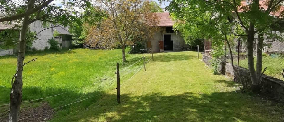 Maison de campagne 5 pièces de 130 m² à Innimond (01680)