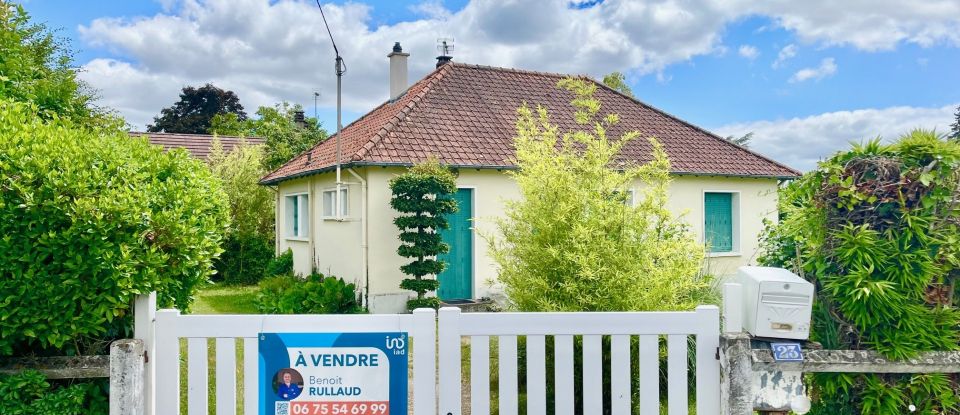 House 4 rooms of 63 m² in Saint-Gaultier (36800)