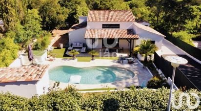 House 6 rooms of 199 m² in Roquebrune-sur-Argens (83520)