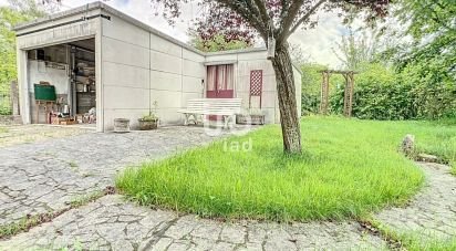 Traditional house 5 rooms of 86 m² in La Chapelle-Saint-Ursin (18570)