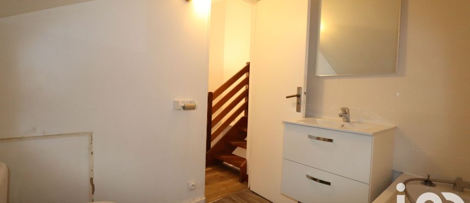 Town house 3 rooms of 76 m² in Orléans (45000)