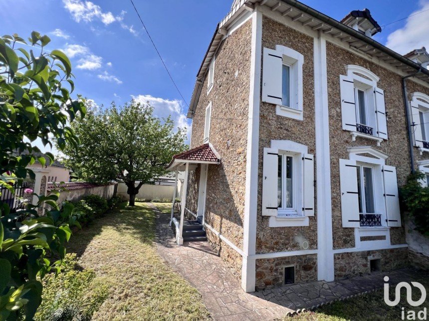 Maison 6 pièces de 110 m² à Tournan-en-Brie (77220)