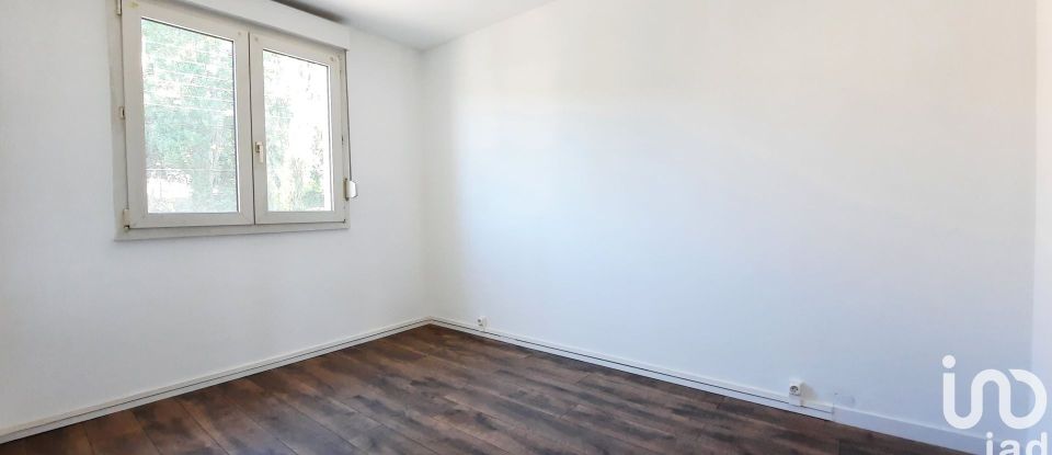 Appartement 5 pièces de 74 m² à Moyeuvre-Grande (57250)