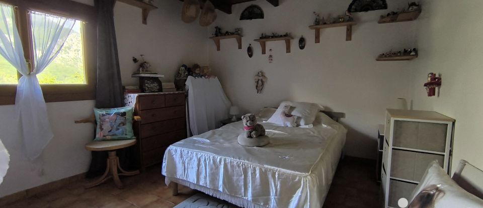 Traditional house 7 rooms of 160 m² in Castillon (06500)