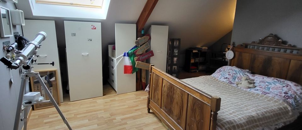 Maison 8 pièces de 212 m² à Assat (64510)