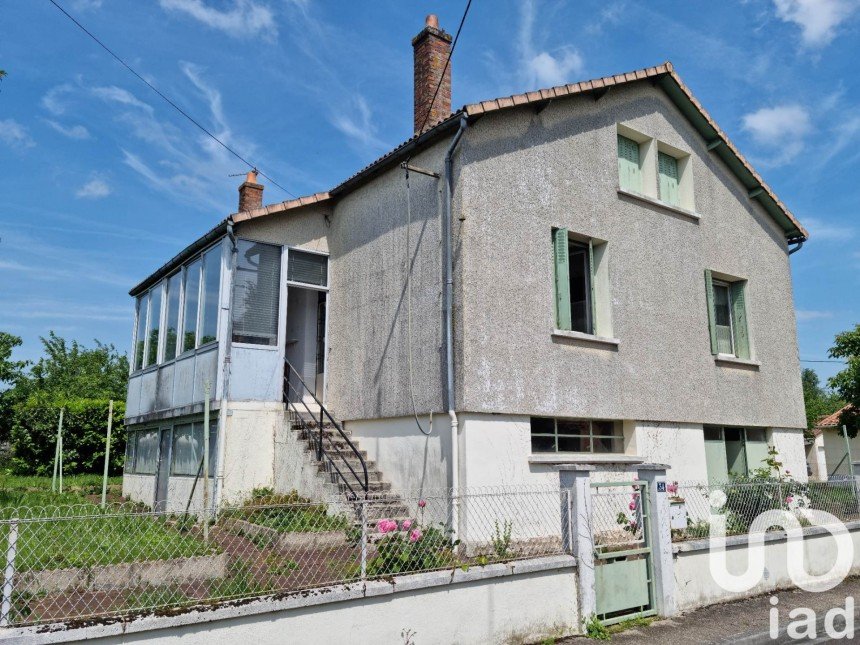 Maison 4 pièces de 95 m² à Civray (86400)