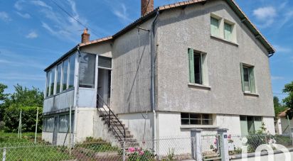 Maison 4 pièces de 95 m² à Civray (86400)