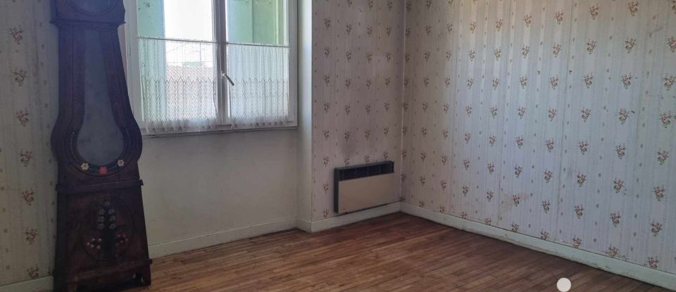 Maison 4 pièces de 95 m² à Civray (86400)