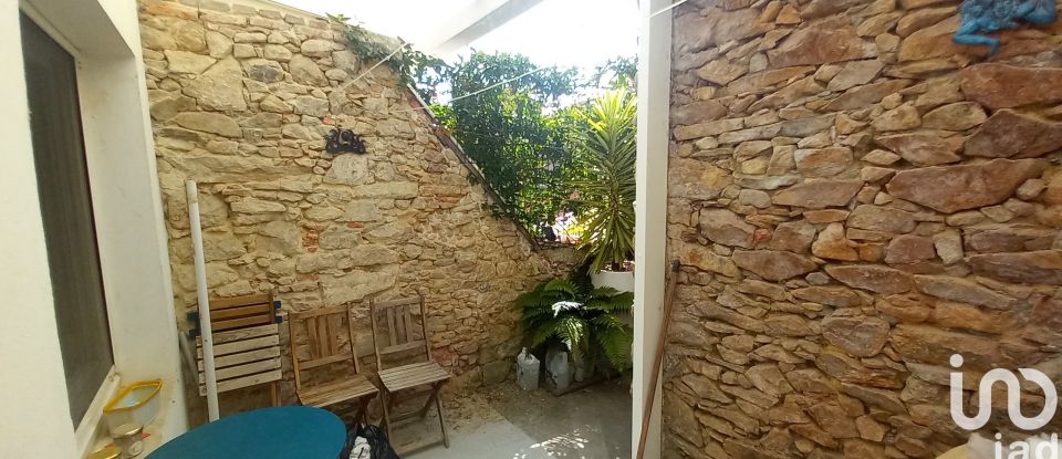 House 5 rooms of 98 m² in Beaulieu-sous-la-Roche (85190)