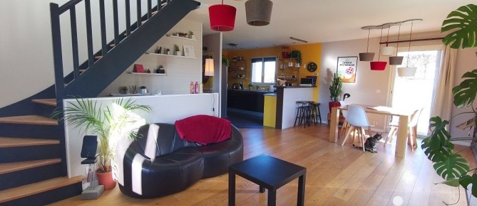 Maison 6 pièces de 150 m² à Massignieu-de-Rives (01300)