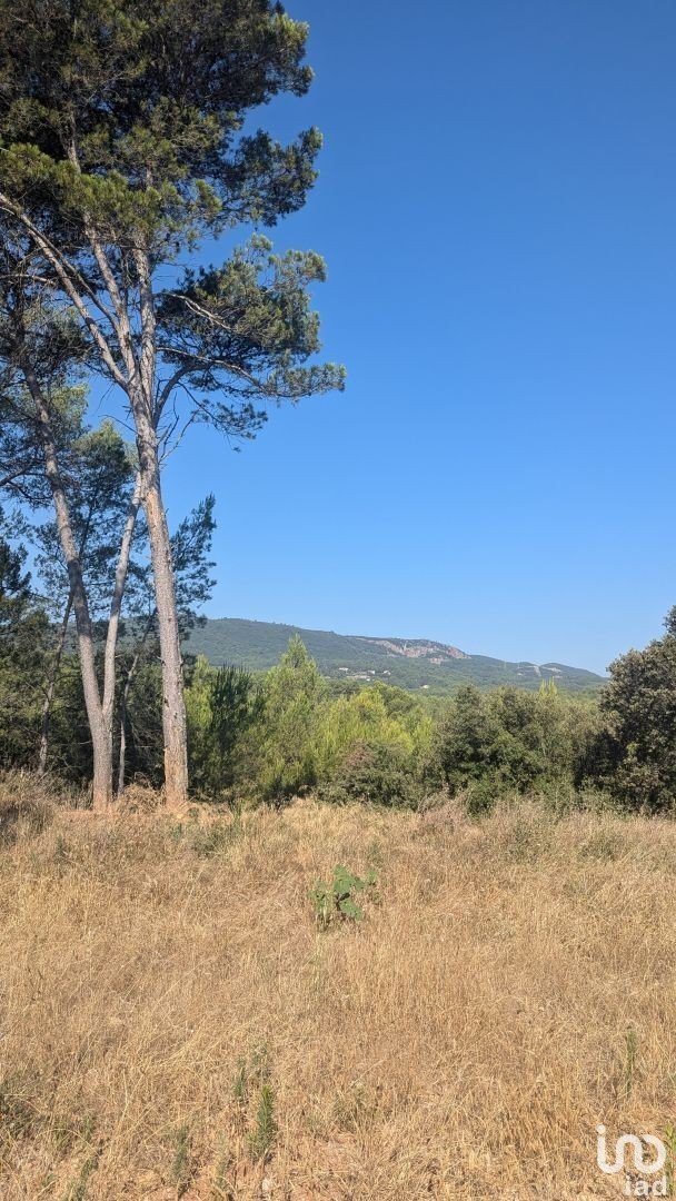 Land of 22,990 m² in Le Cannet-des-Maures (83340)