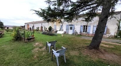 Maison 5 pièces de 319 m² à Saint-Bonnet-sur-Gironde (17150)