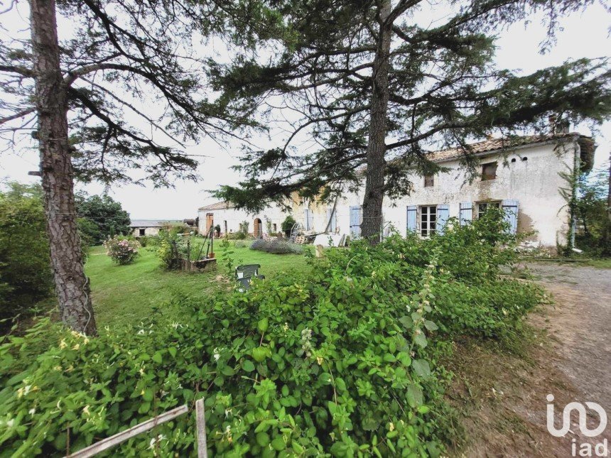 Maison 5 pièces de 319 m² à Saint-Bonnet-sur-Gironde (17150)