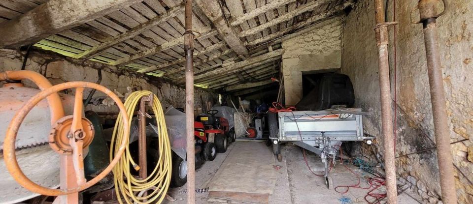 Maison 5 pièces de 319 m² à Saint-Bonnet-sur-Gironde (17150)