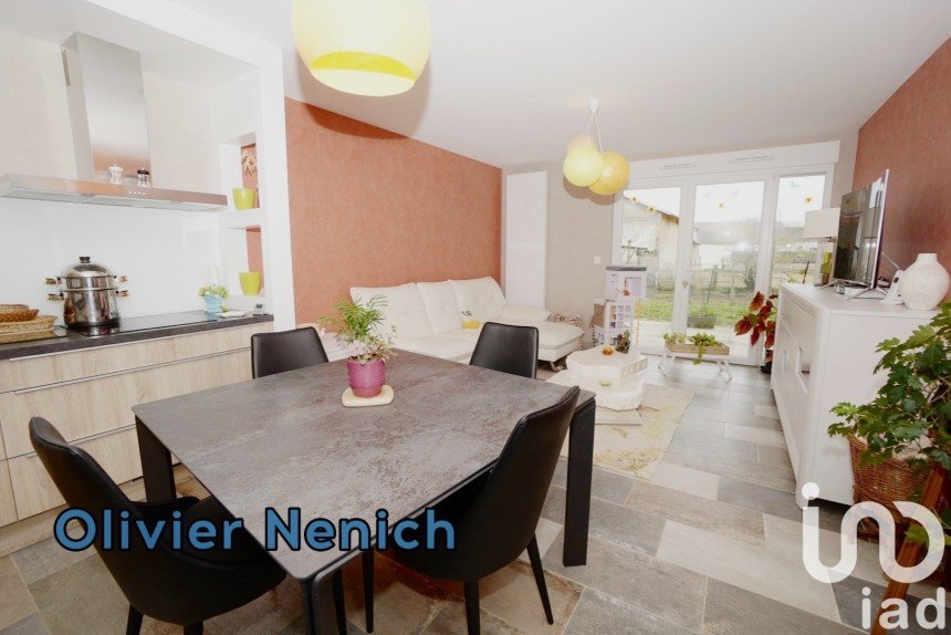 Apartment 3 rooms of 63 m² in Cuvry (57420)