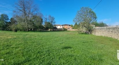 Land of 3,693 m² in Paulhaguet (43230)