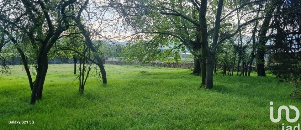 Land of 3,693 m² in Paulhaguet (43230)