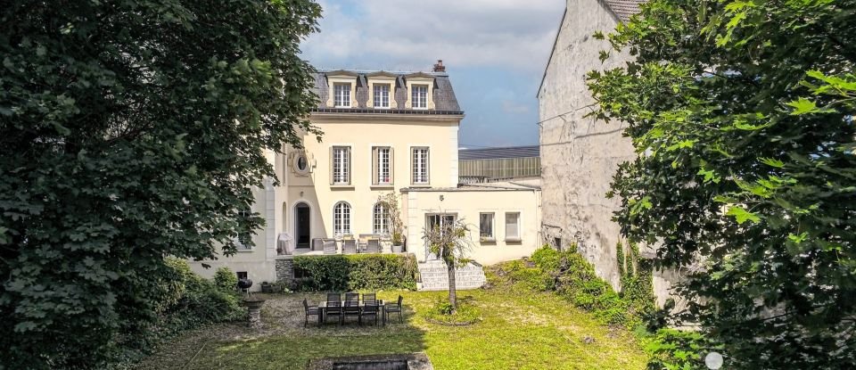 Mansion 11 rooms of 365 m² in Meaux (77100)