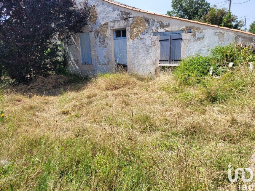 Maison 2 pièces de 80 m² à Saint-Bonnet-sur-Gironde (17150)