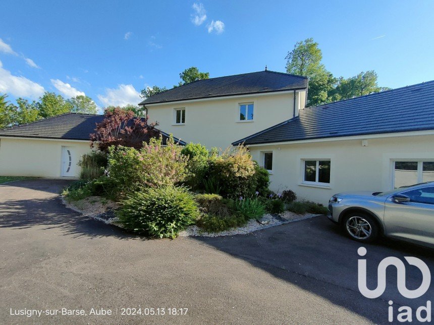 Maison de campagne 7 pièces de 206 m² à Lusigny-sur-Barse (10270)