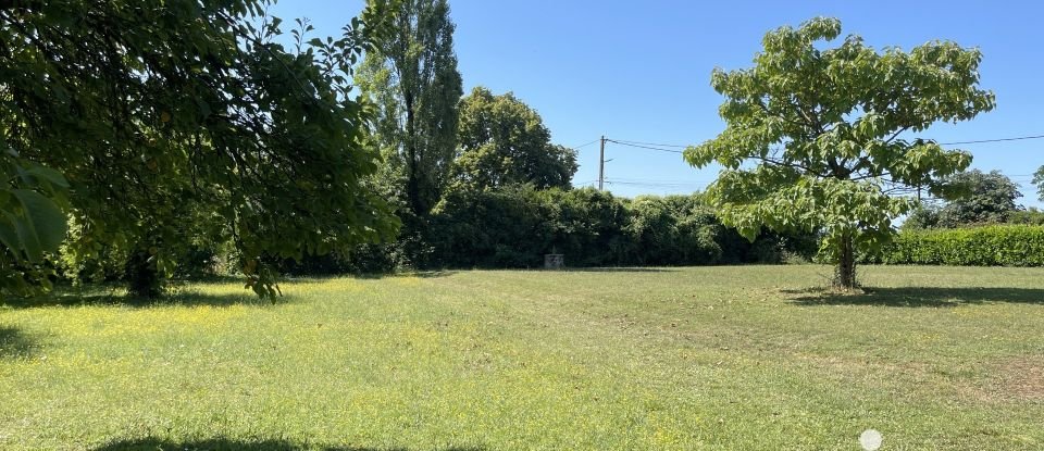 Longère 9 pièces de 270 m² à Mauzé-sur-le-Mignon (79210)