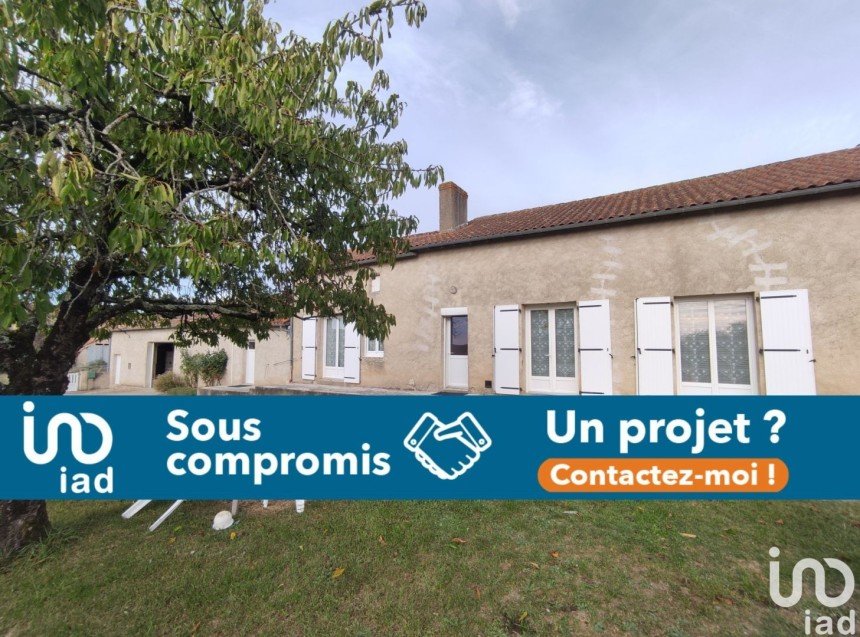 House 5 rooms of 117 m² in Queaux (86150)